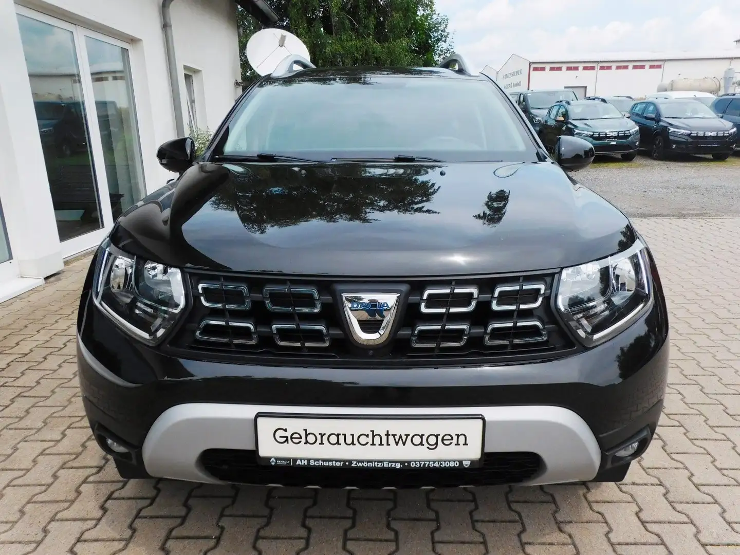 Dacia Duster II Celebration 4WD Schwarz - 2