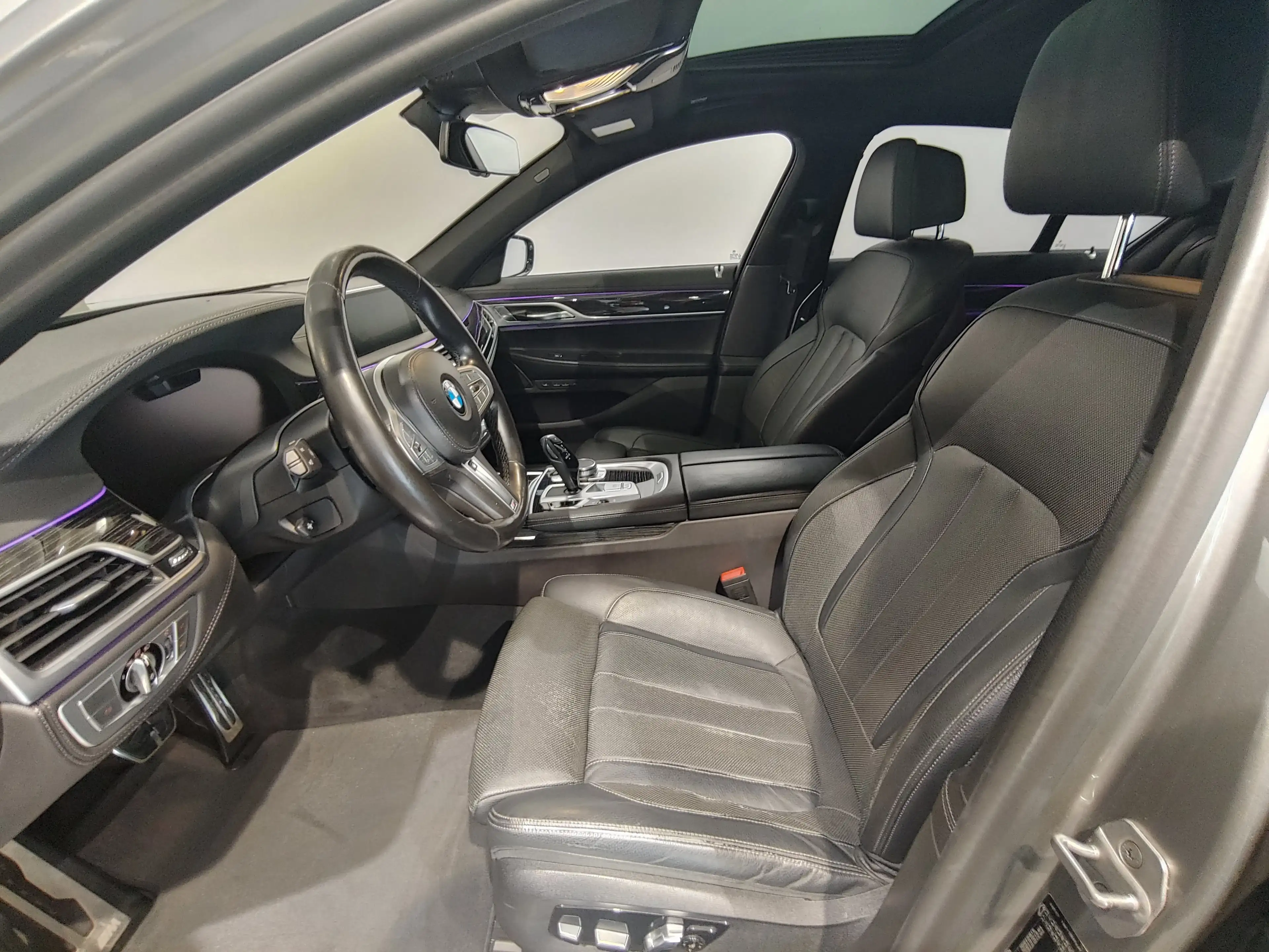 BMW 730 d xDrive — photo 10