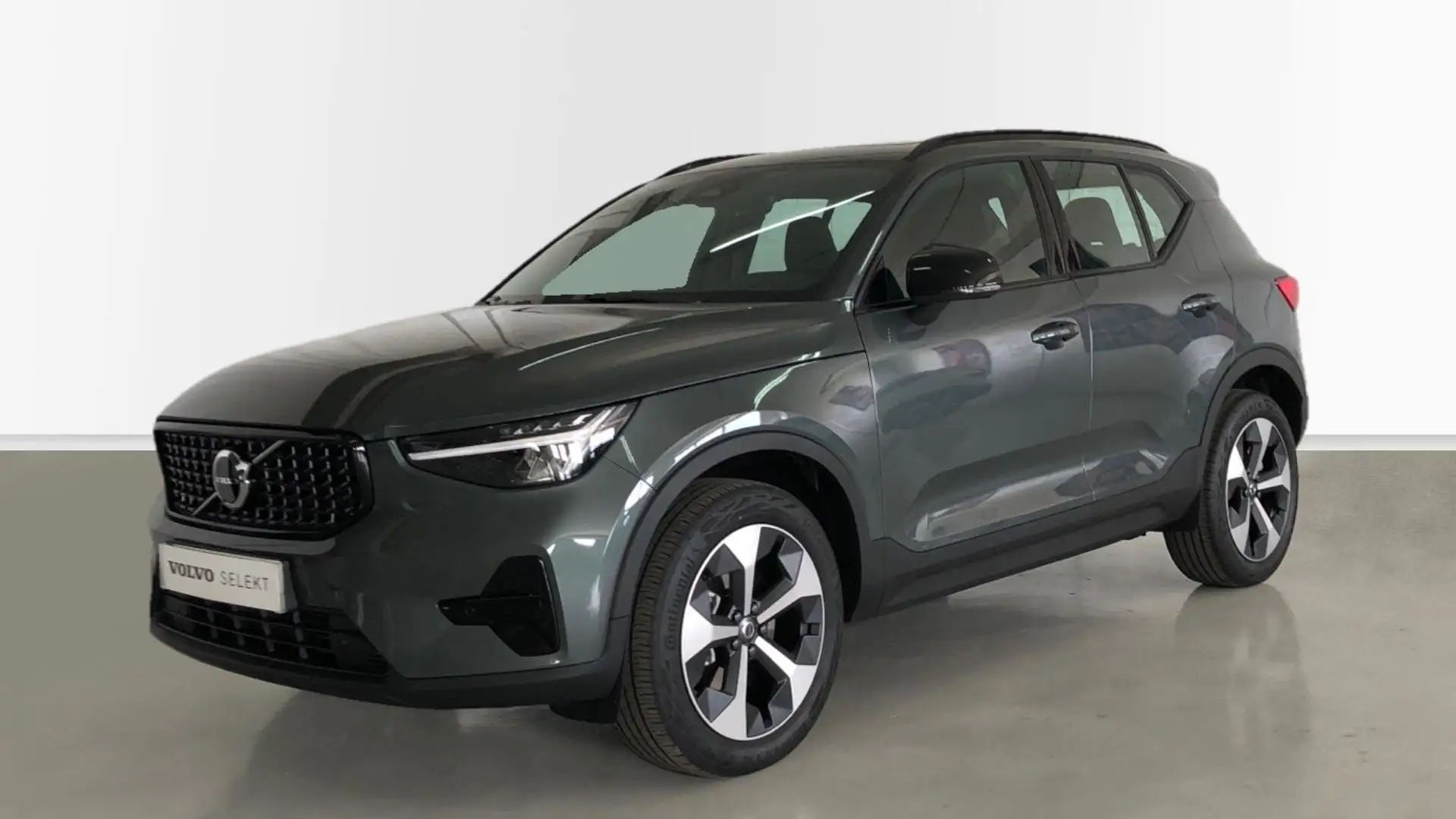 Volvo XC40 B3 (G) PLUS 2.0 163CV MILD HYBRID DARK AUT. - 1