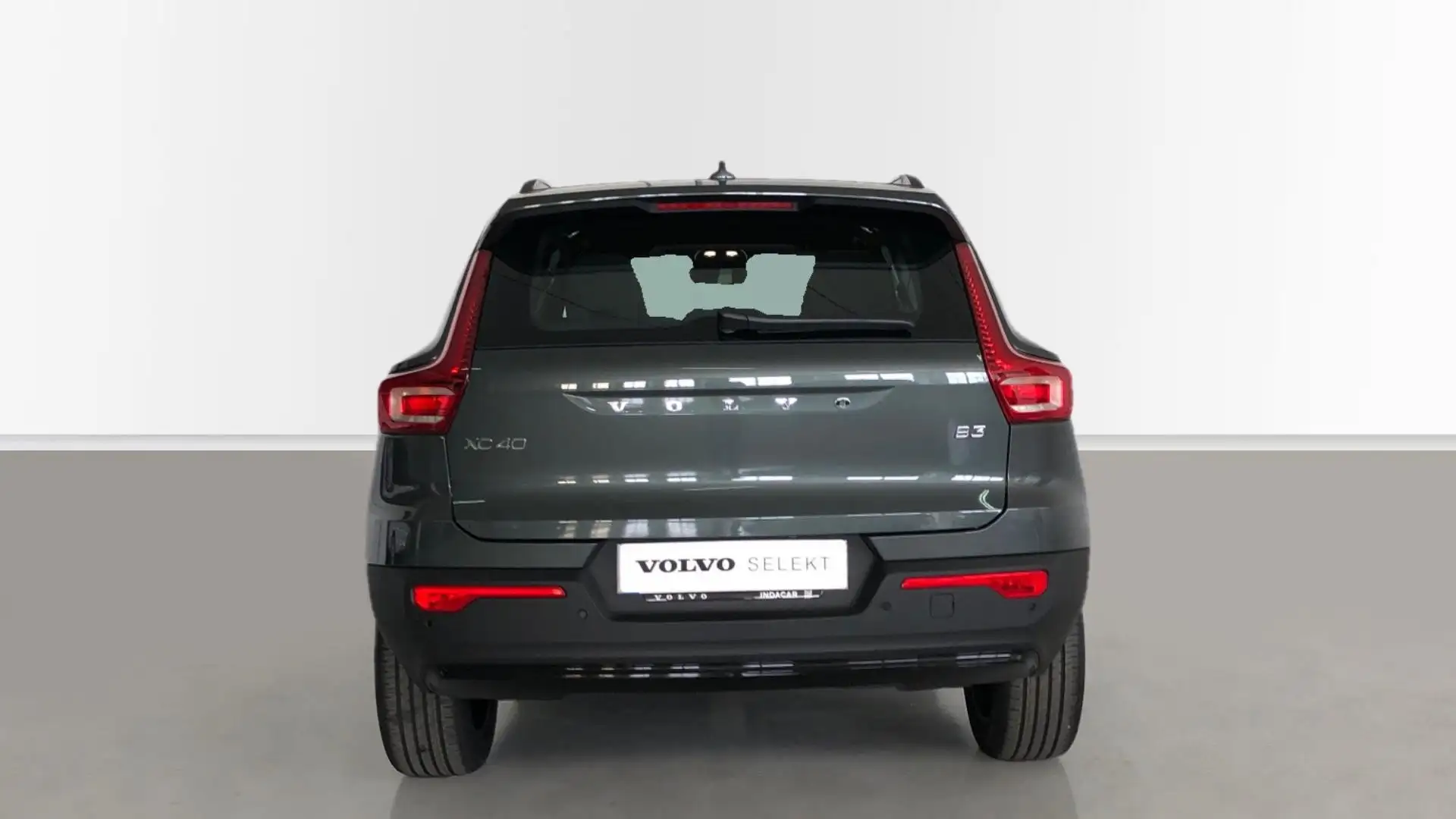 Volvo XC40 B3 (G) PLUS 2.0 163CV MILD HYBRID DARK AUT. - 2