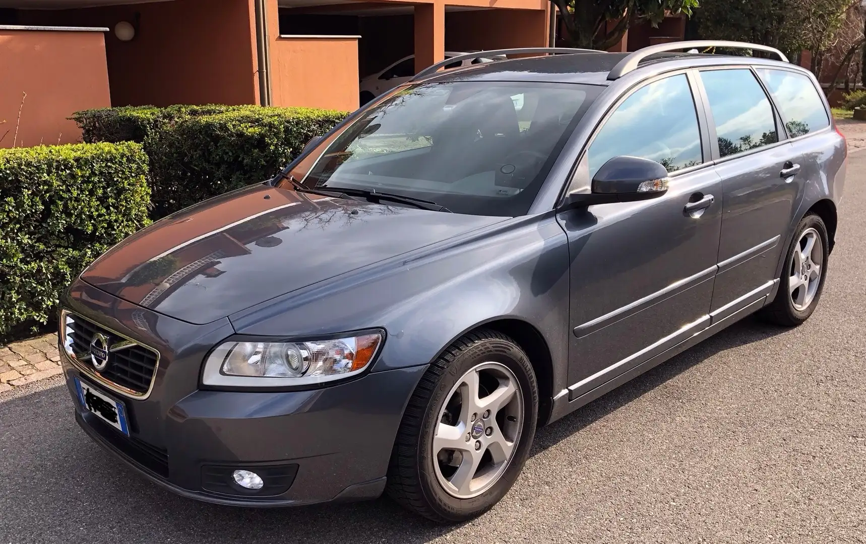 Volvo V50 V 50 D2 plus siva - 2