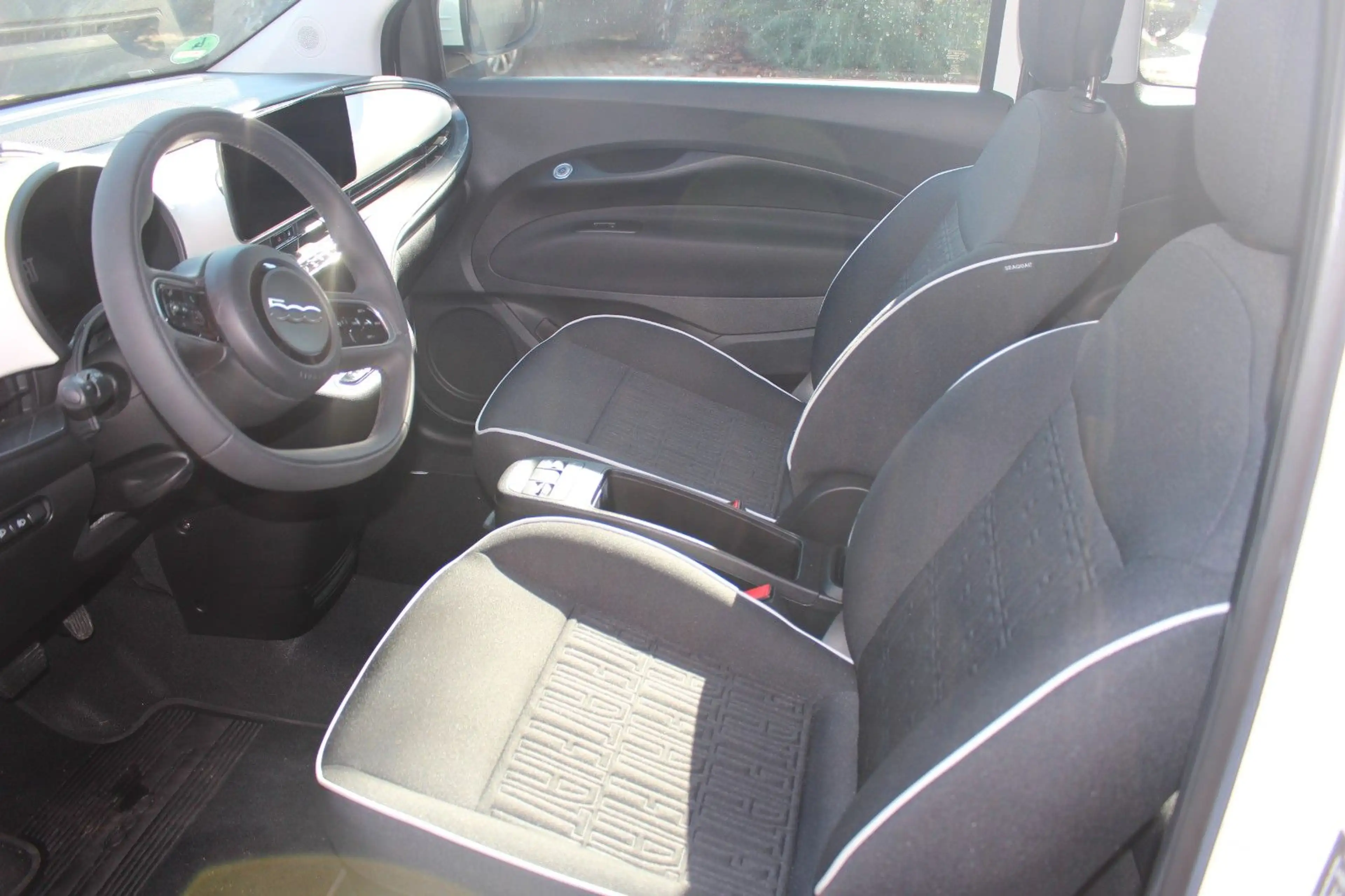 Fiat 500e CARPLAY/ SOH 95,3% — photo 7