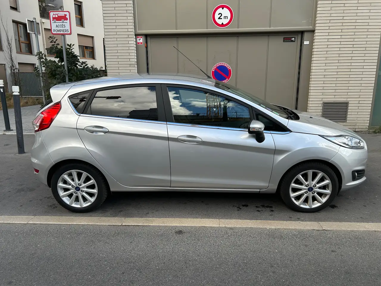 Ford Fiesta 5 portes — photo 7