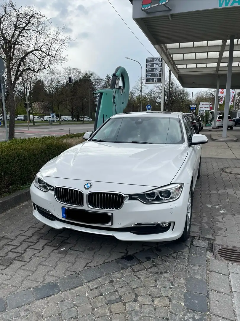 BMW 320 320 d xDrive Weiß - 2
