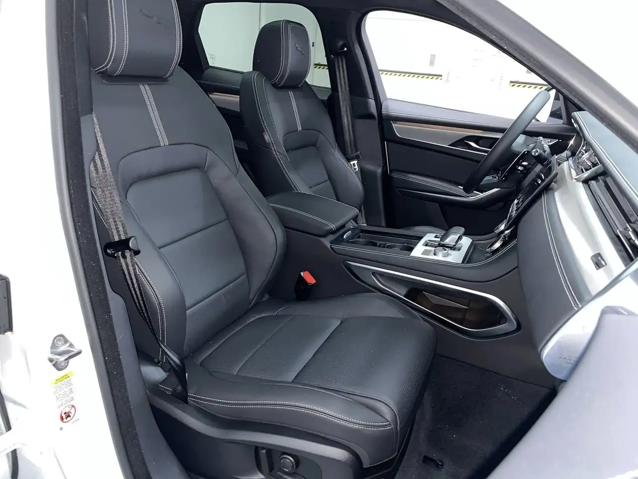 Jaguar F-Pace снимка Jaguar F-Pace