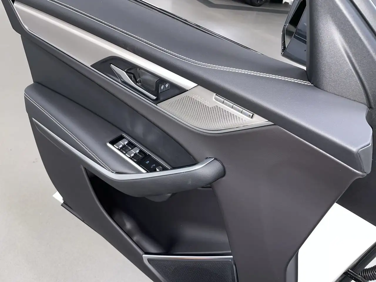 Jaguar F-Pace снимка Jaguar F-Pace