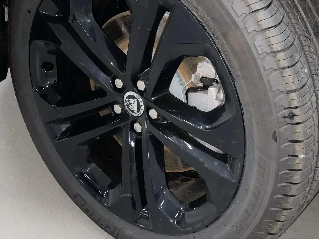 Jaguar F-Pace снимка Jaguar F-Pace