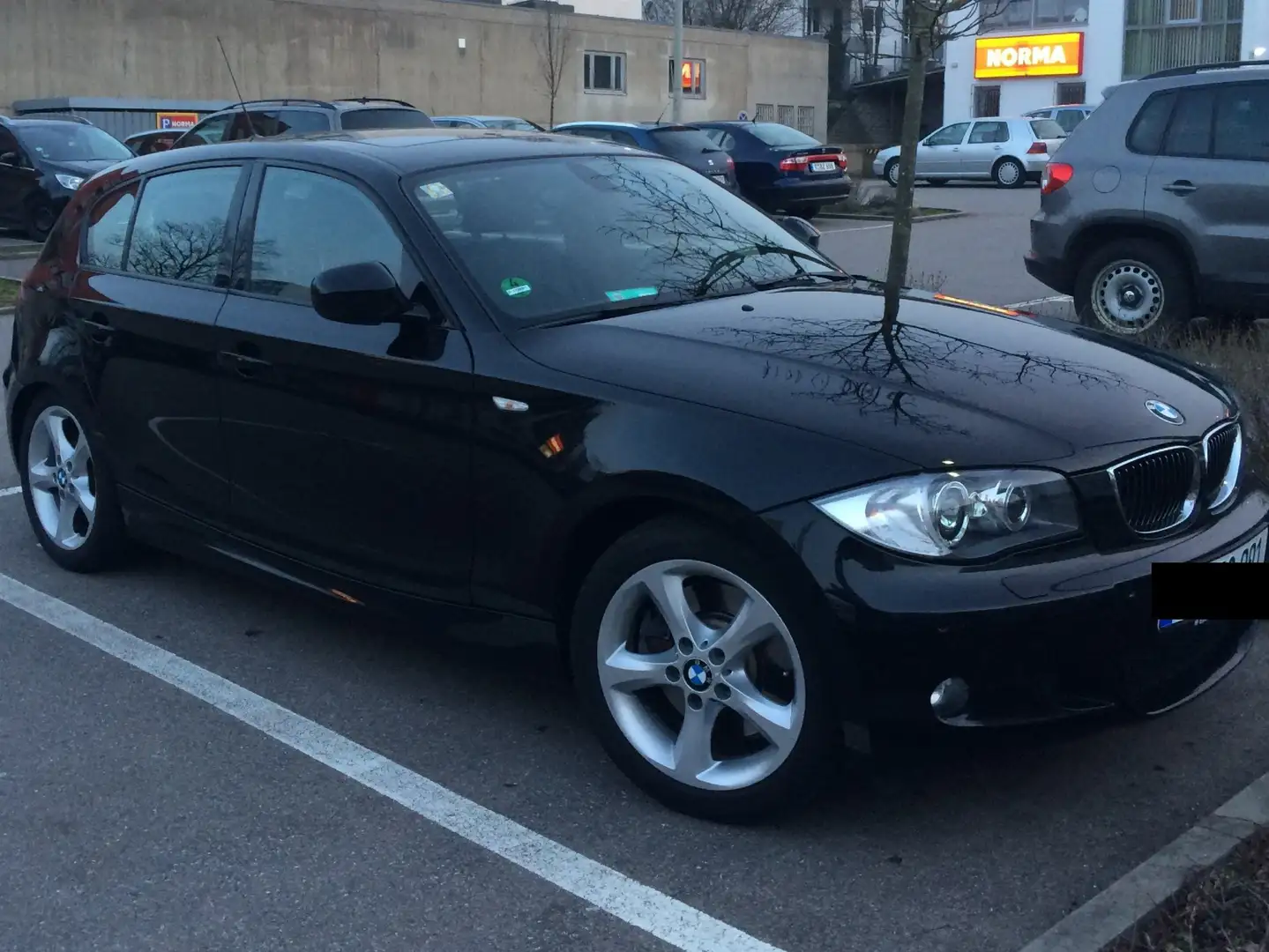 BMW 130 Reihen 6-Zylinder | M-Paket | Leder | Schalter - 2