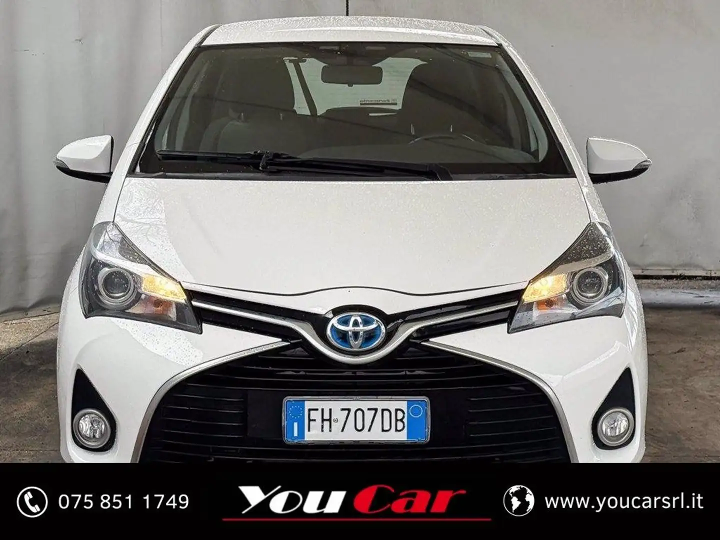 Toyota Yaris 5p 1.5h active my16 ok neopat. Bianco - 2