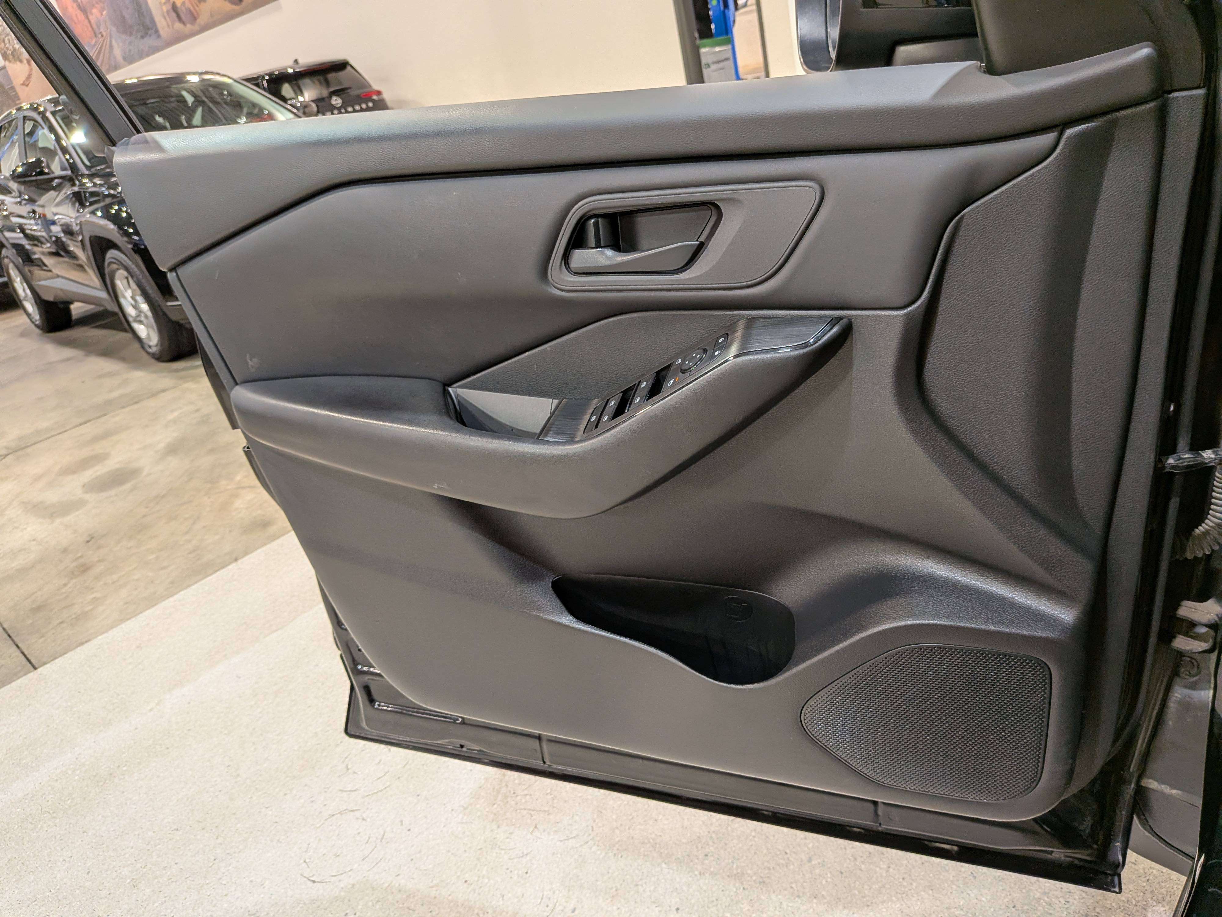 Nissan Rogue 2024