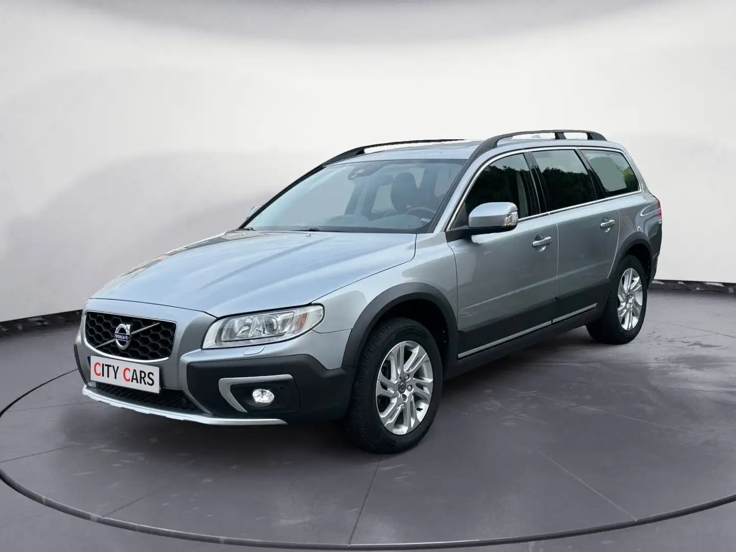 Volvo XC70 XC70 Momentum 2WD Navi Leder Xenon Silber - 1