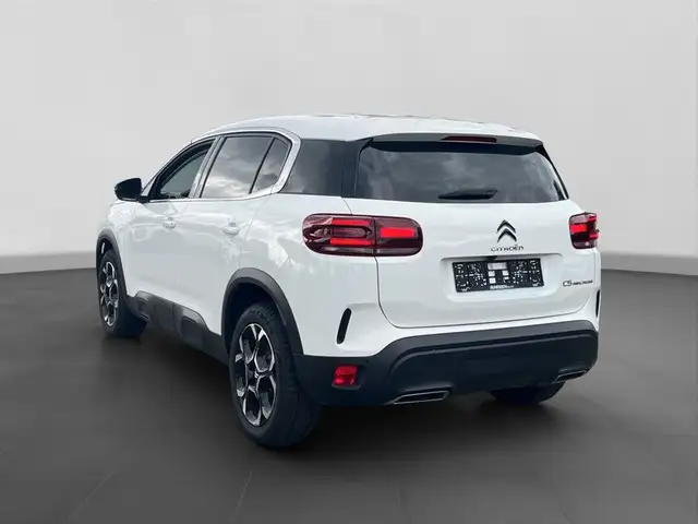 Citroen C5 Aircross view 3