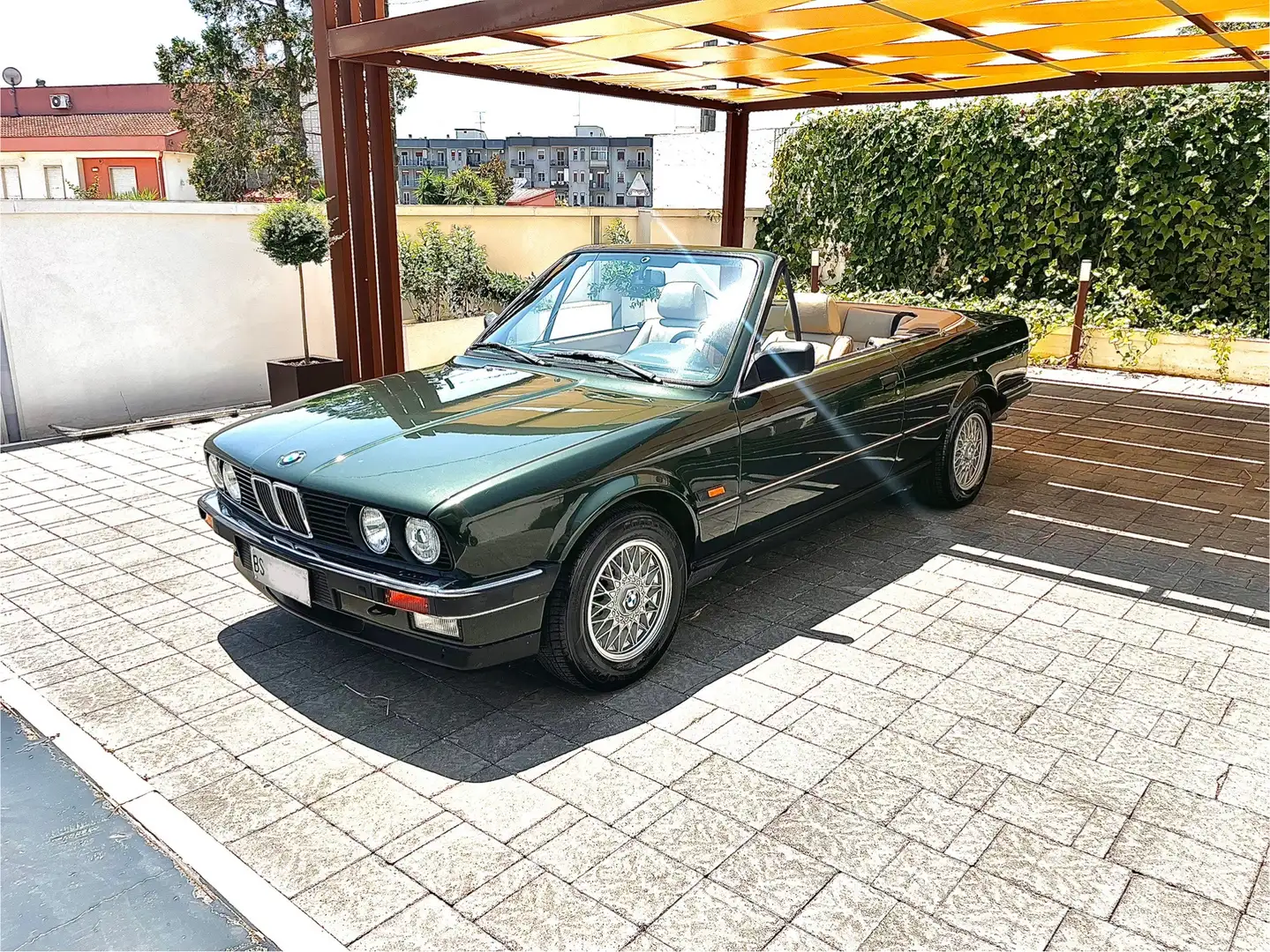 BMW 320 320i Cabrio L - 1
