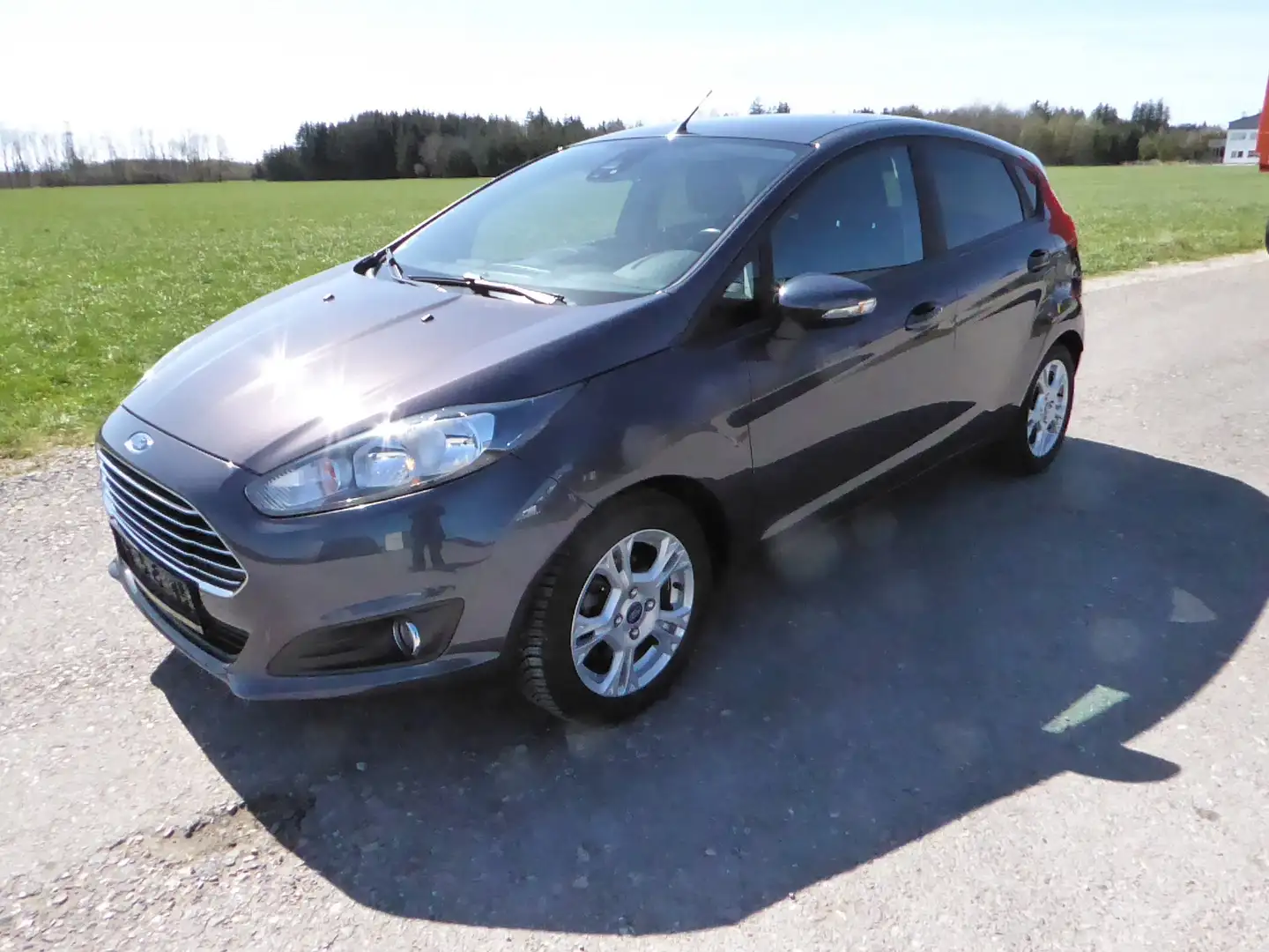Ford Fiesta Sync Edition,Klima,SHZ,Navi,PDC-HI,MFL,AUX,USB Grau - 1