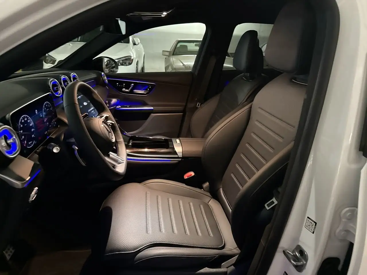 Mercedes-Benz GLC снимка Mercedes-Benz GLC
