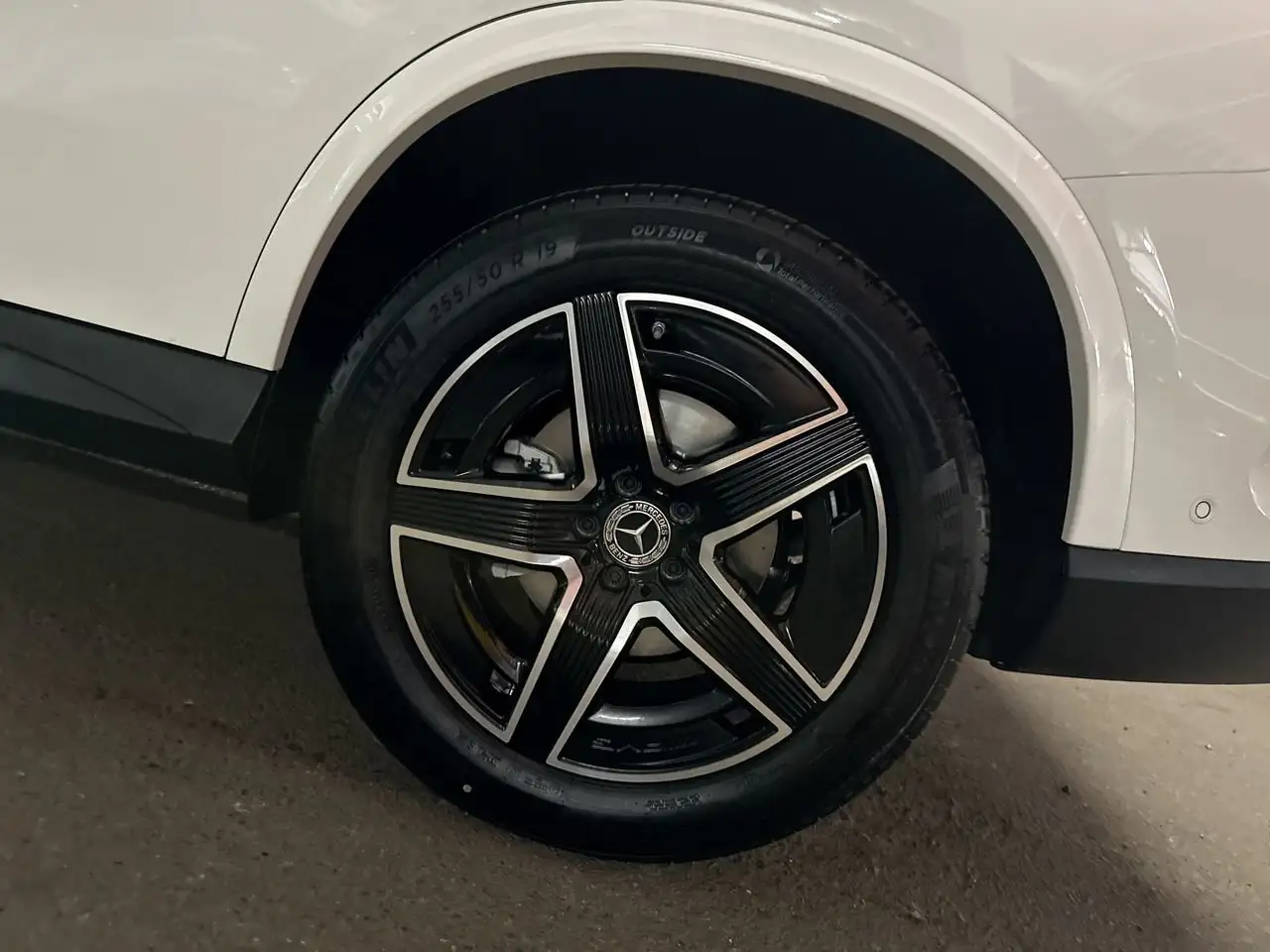 Mercedes-Benz GLC снимка Mercedes-Benz GLC