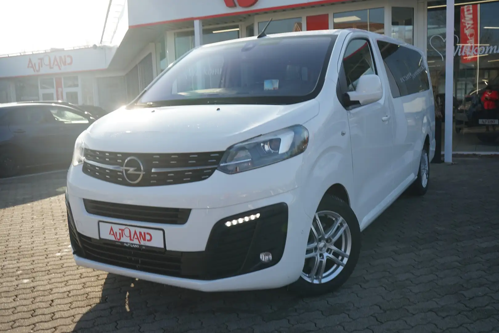 Opel Zafira Life 2.0 D AT Bi-Xenon Navi Totwinkel DAB Blanc - 2