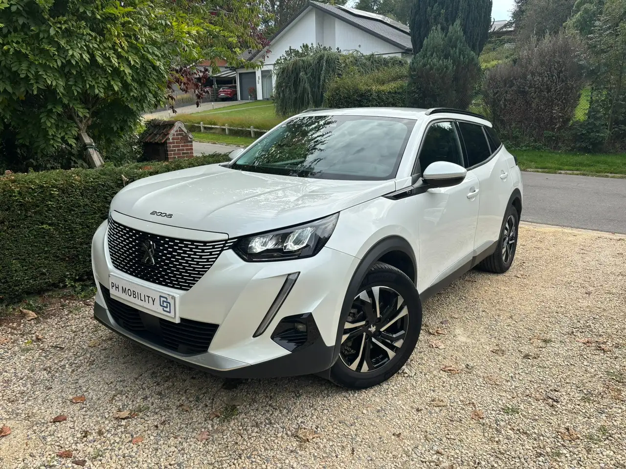 Peugeot e-2008