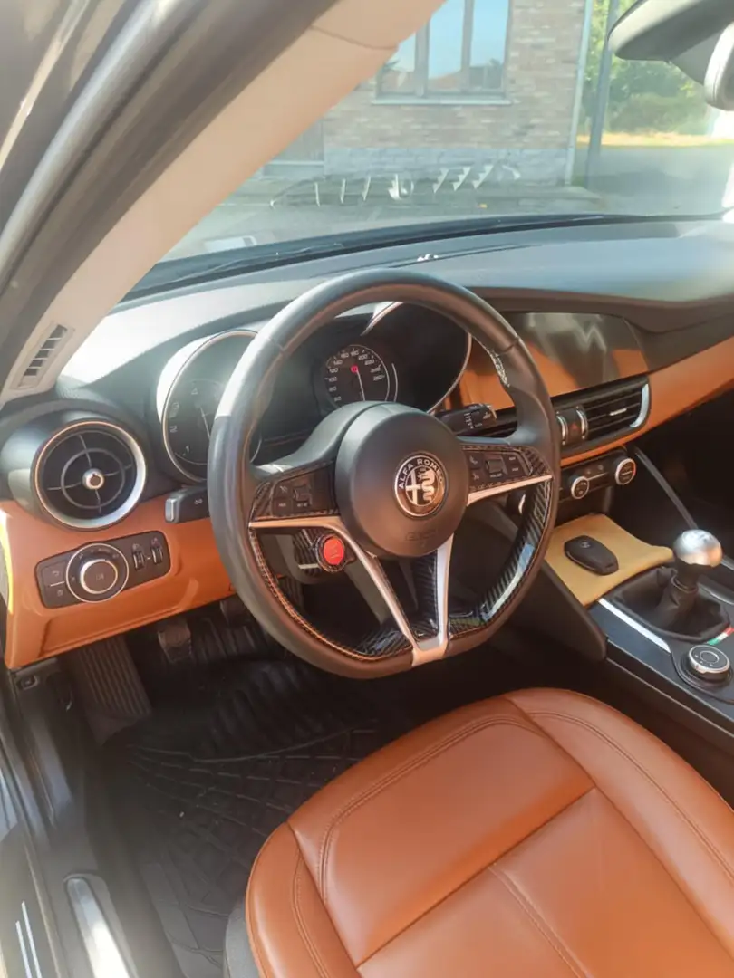 Alfa Romeo Giulia Giulia 2.2 Diesel Gris - 2