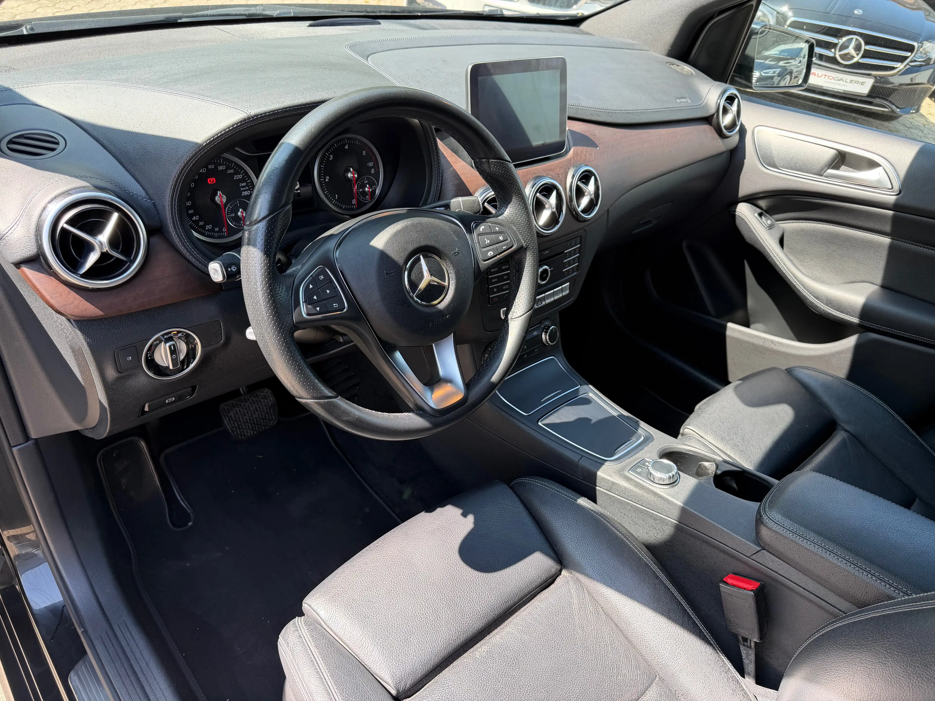 Mercedes-Benz B 220 d Automatik 4Matic "Urban" — photo 7