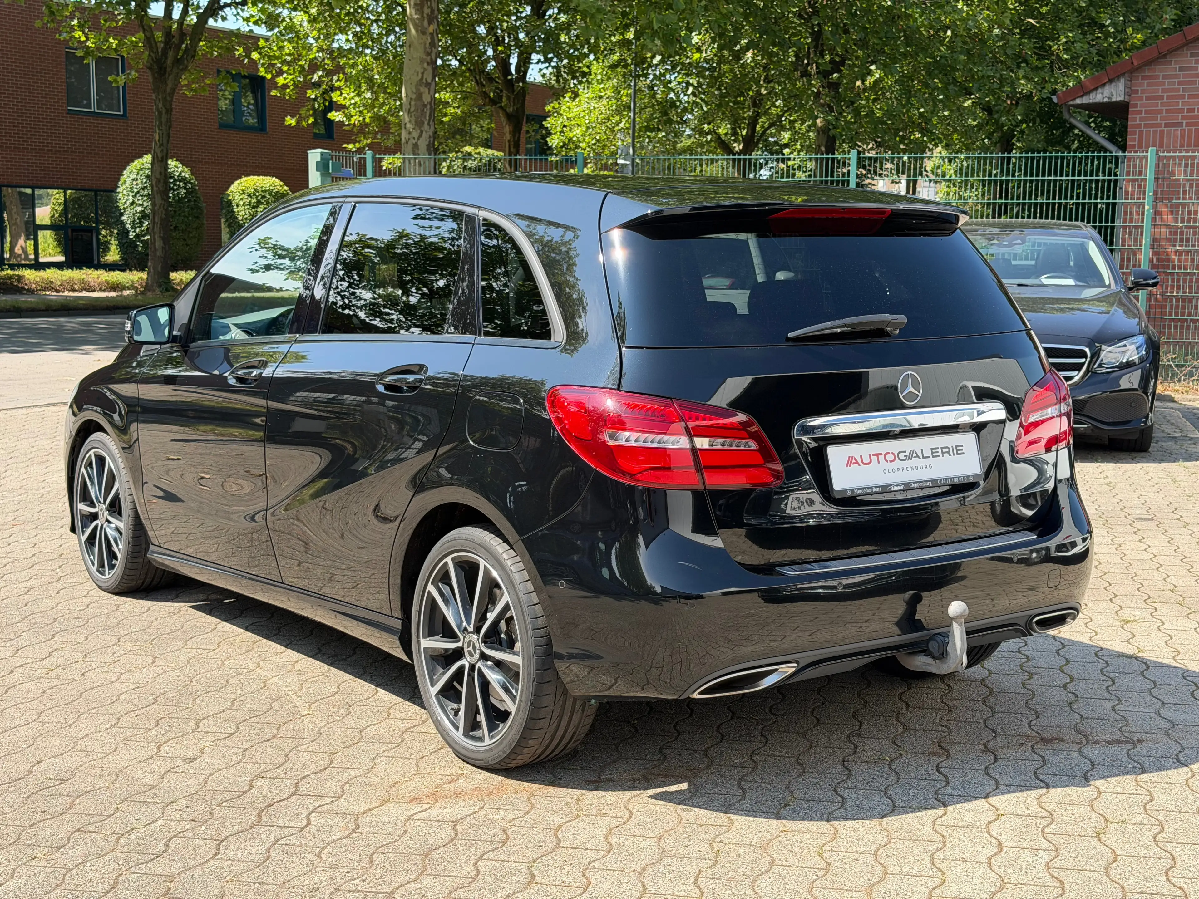 Mercedes-Benz B 220 d Automatik 4Matic "Urban" — photo 4