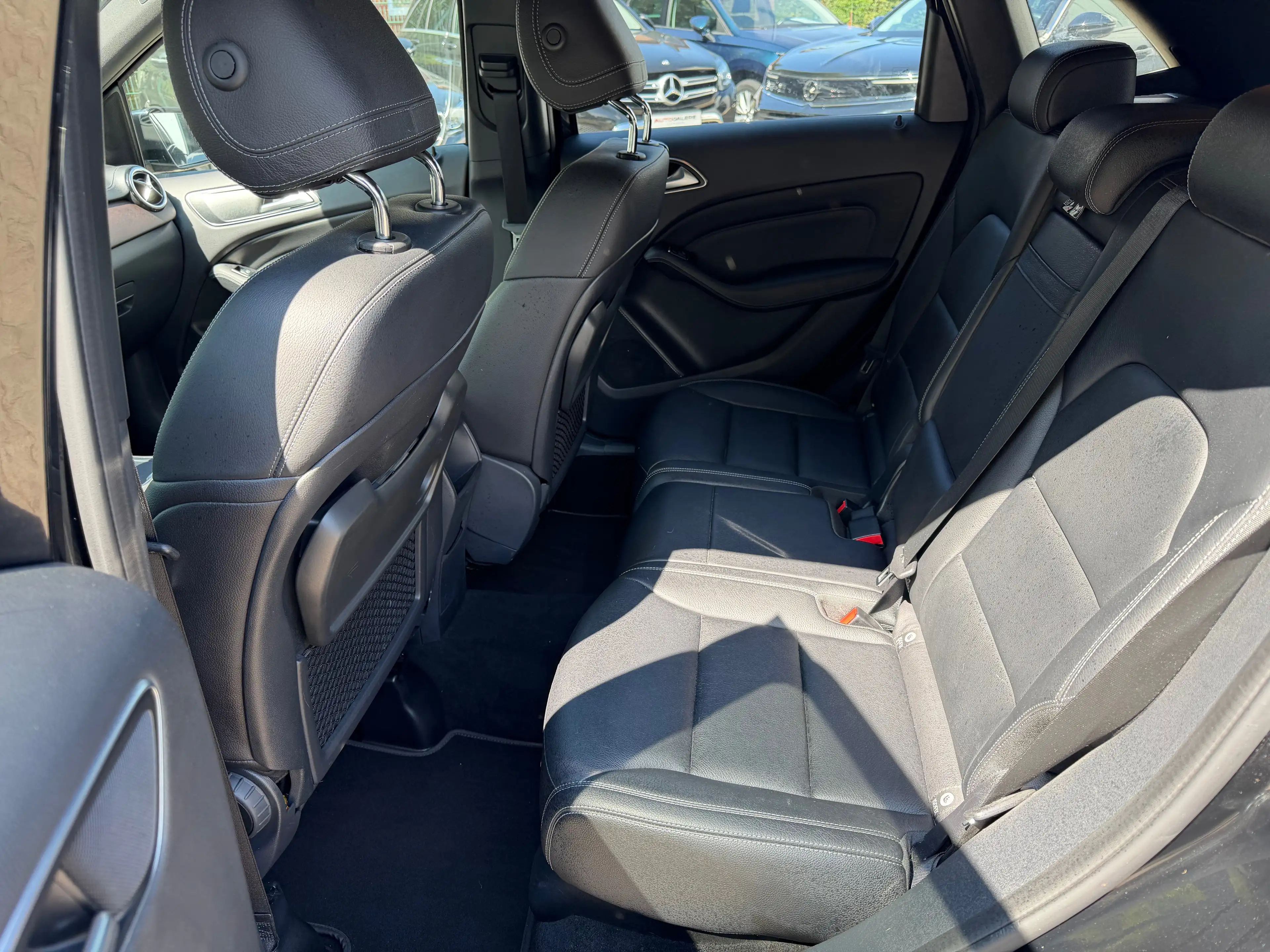 Mercedes-Benz B 220 d Automatik 4Matic "Urban" — photo 10