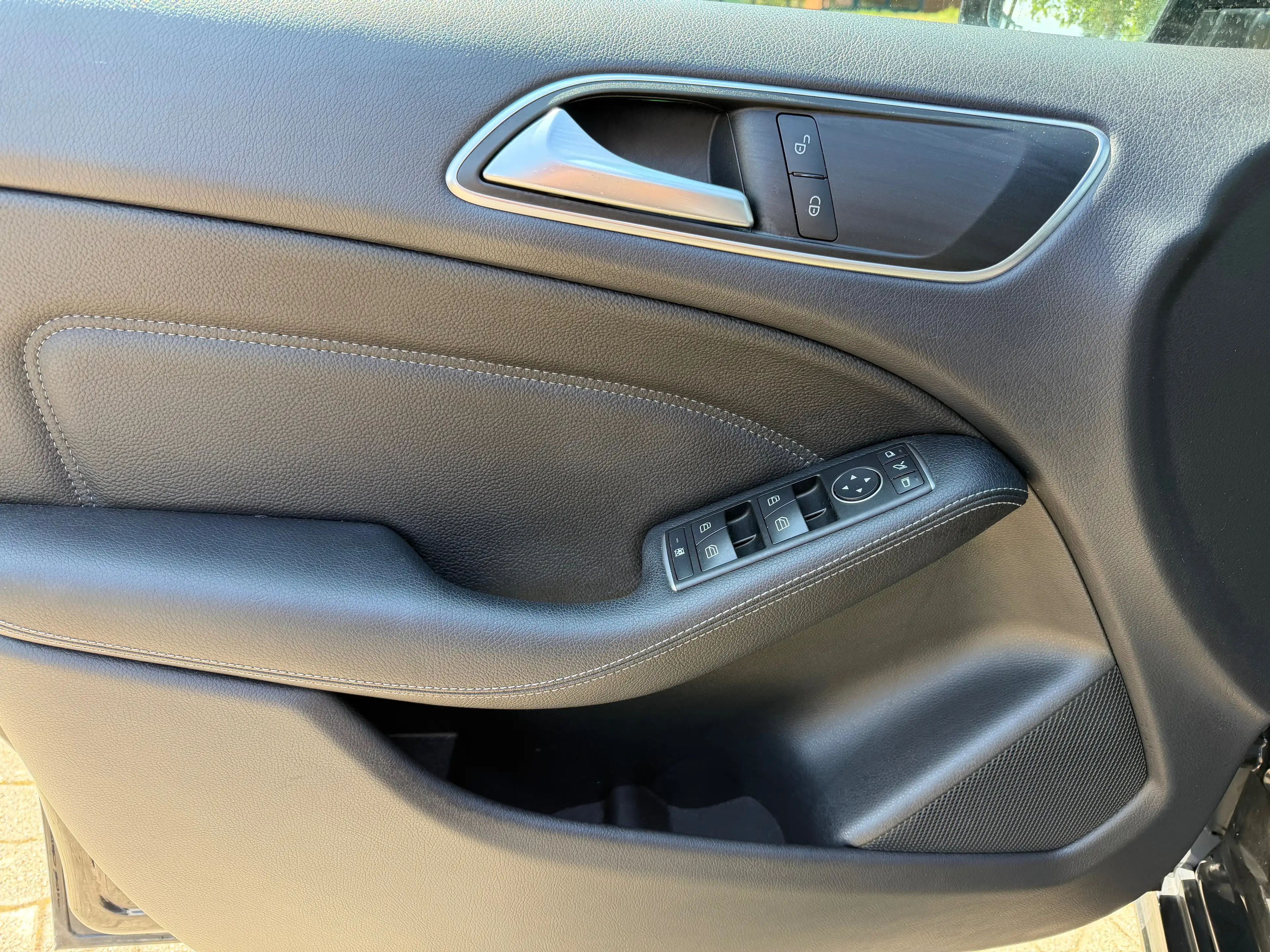 Mercedes-Benz B 220 d Automatik 4Matic "Urban" — photo 8