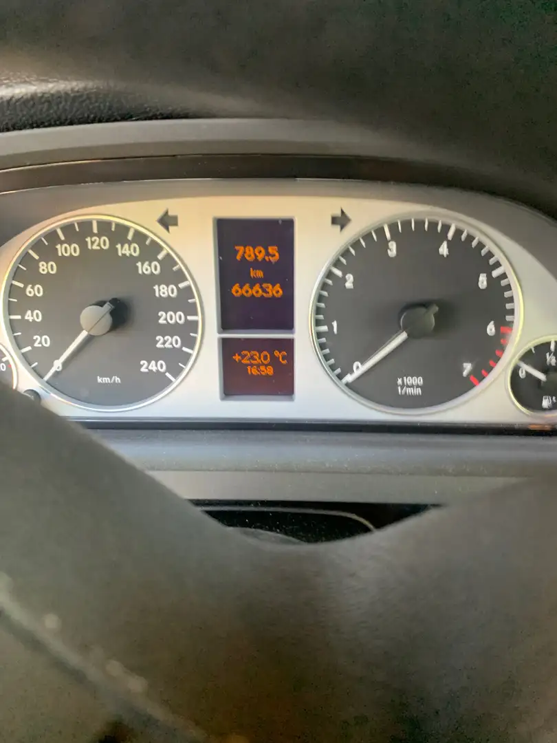 Mercedes-Benz B 150 B-Klasse Argent - 2
