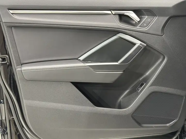 Audi Q3 Black line 35 TDI 2023, foto 80