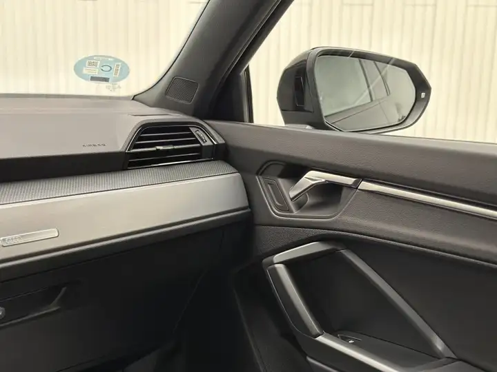 Audi Q3 Black line 35 TDI 2023, foto 87