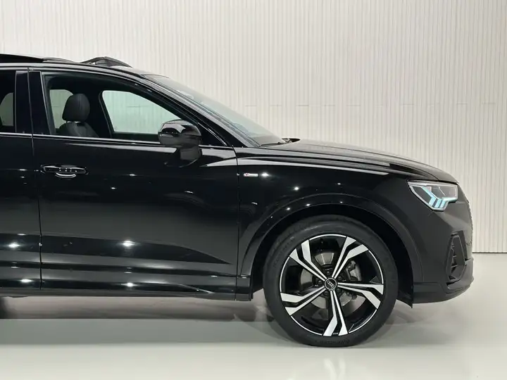 Audi Q3 Black line 35 TDI 2023, foto 53