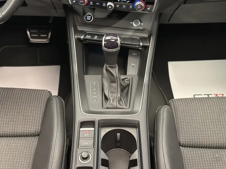 Audi Q3 Black line 35 TDI 2023, foto 82