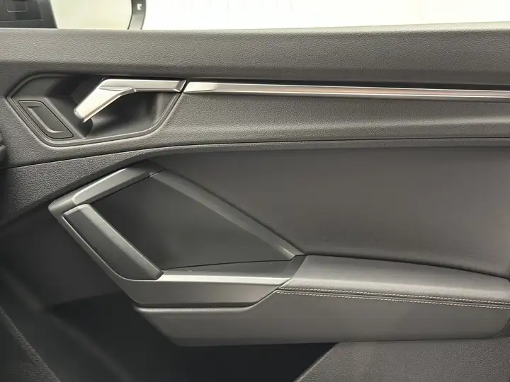 Audi Q3 Black line 35 TDI 2023, foto 89