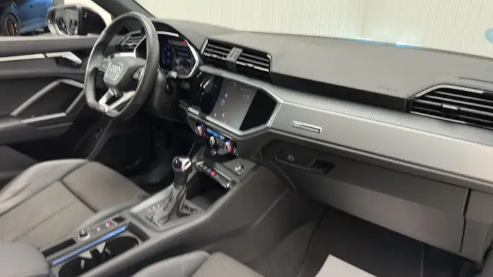 Audi Q3 Black line 35 TDI 2023, foto 68
