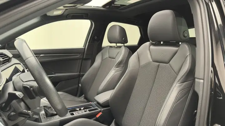 Audi Q3 Black line 35 TDI 2023, foto 70