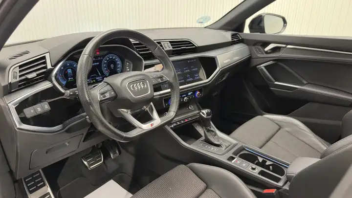 Audi Q3 Black line 35 TDI 2023, foto 63