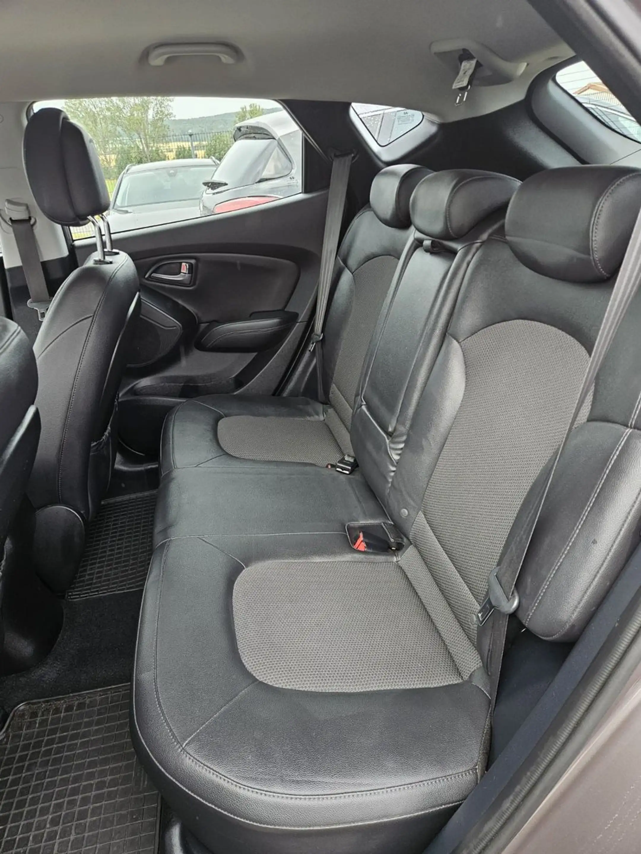 Hyundai iX35 FIFA World Cup Edition AWD — photo 10