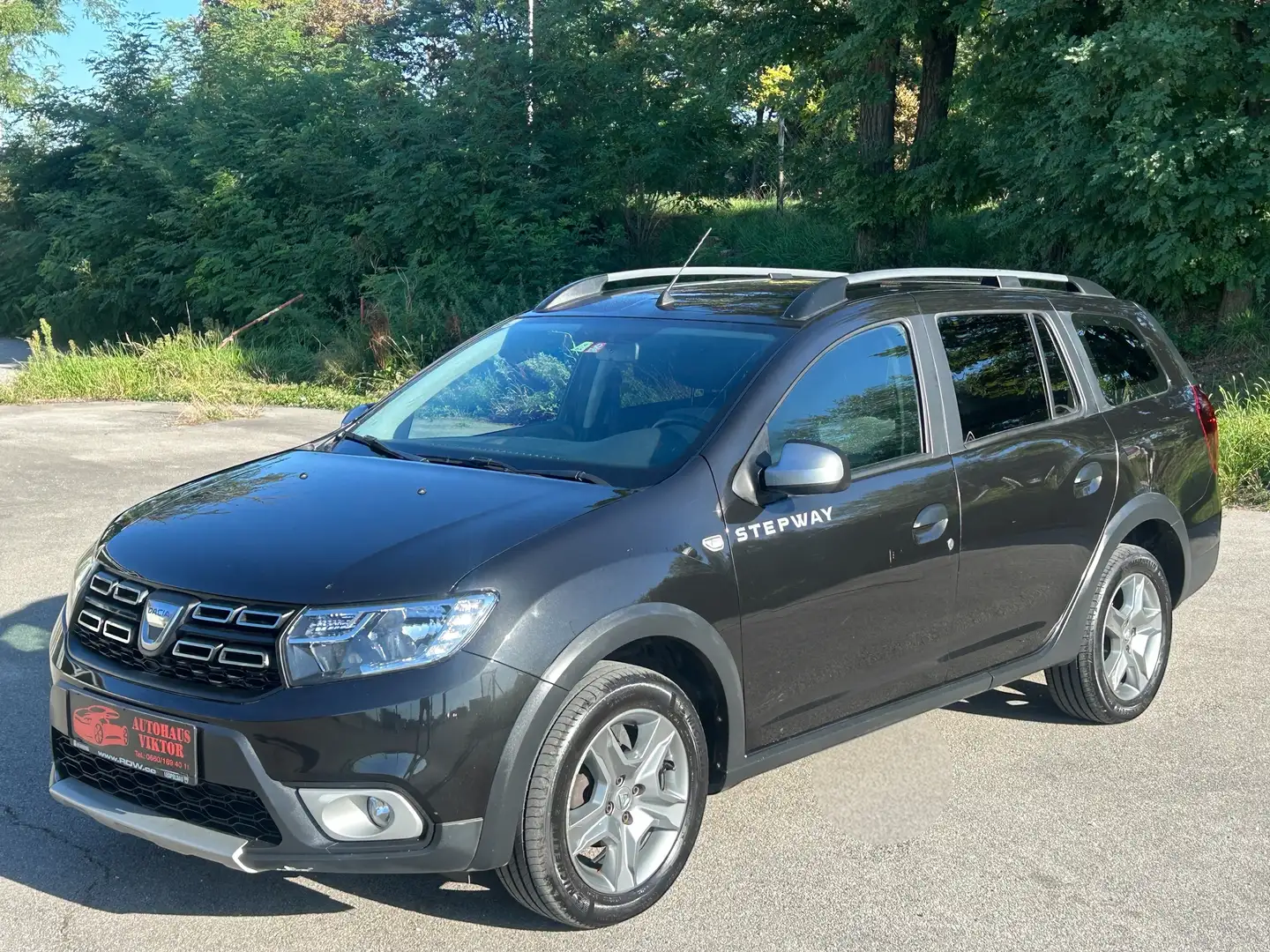 Dacia Logan Stepway*12 monate garantie*gute austatung* Schwarz - 1