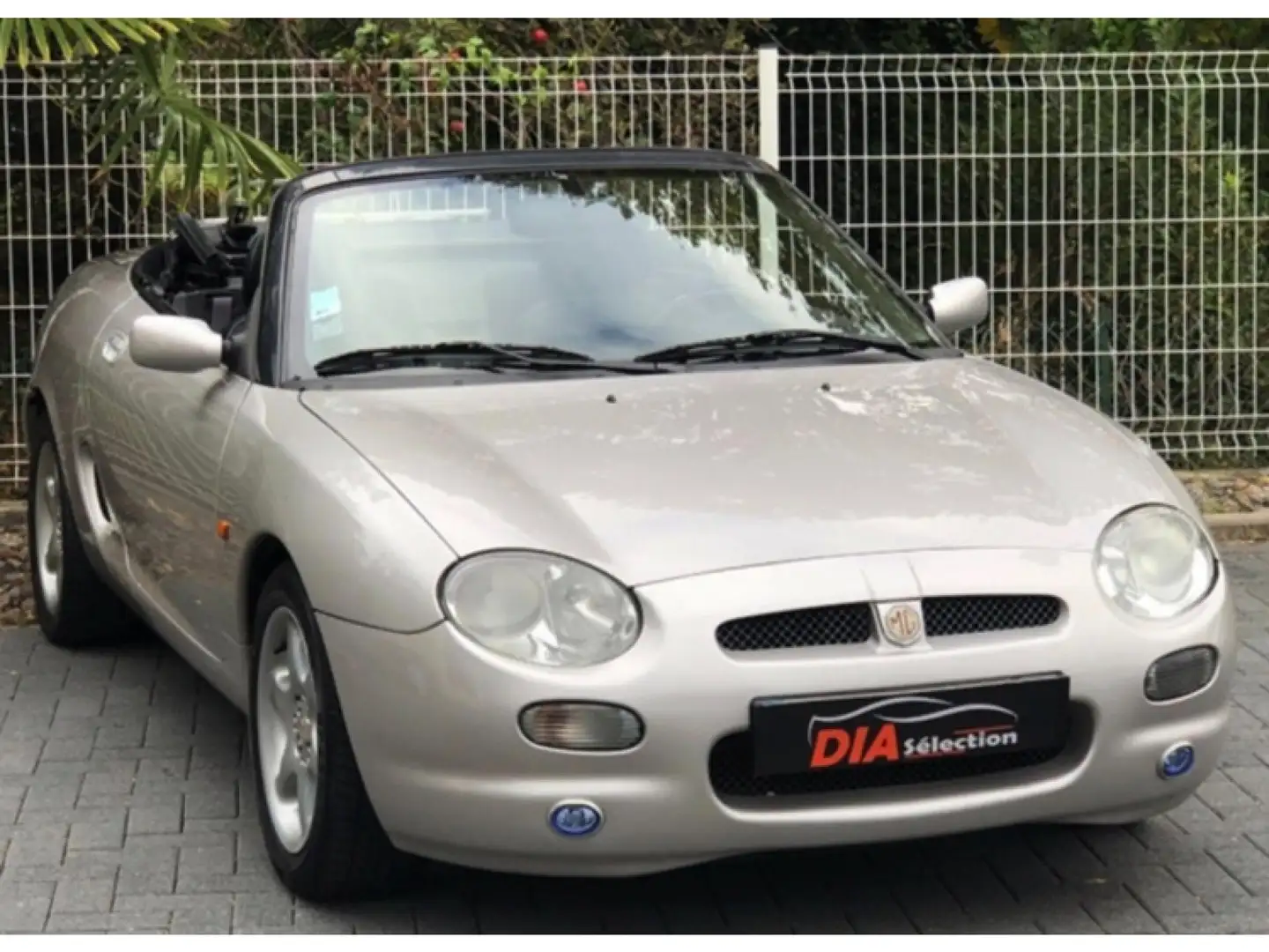 MG MGC MG 1.8i MG CABRIOLET . Gri - 1