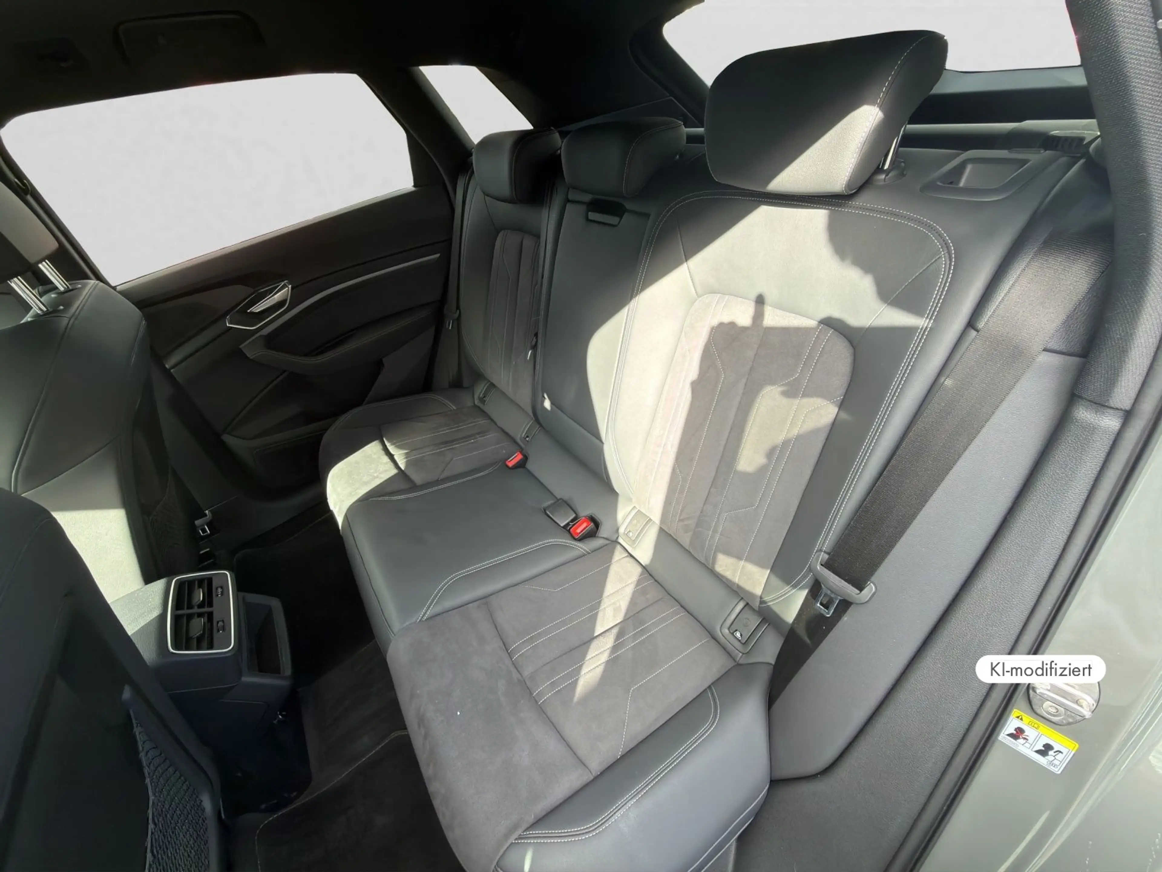Audi Q8 e-tron Q8 advanced 50 e-tron AHK RFK SHZ  CARPLAY LED — photo 14
