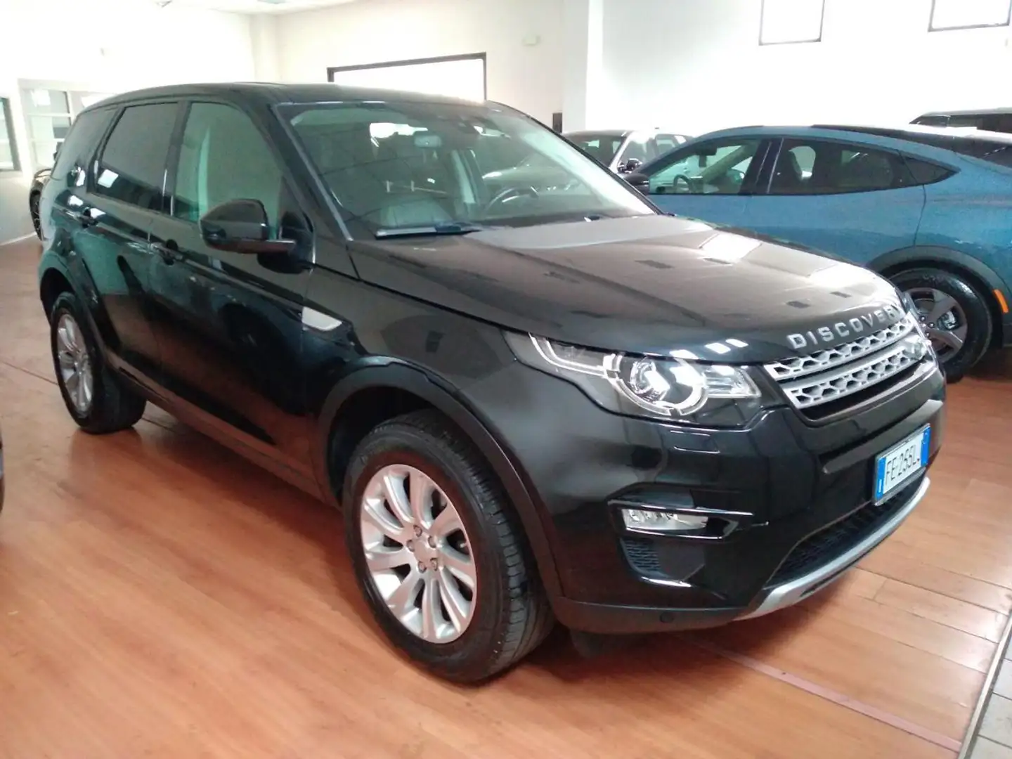 Land Rover Discovery Sport 2.0 TD4 180 CV HSE AWD Automatica Black - 1