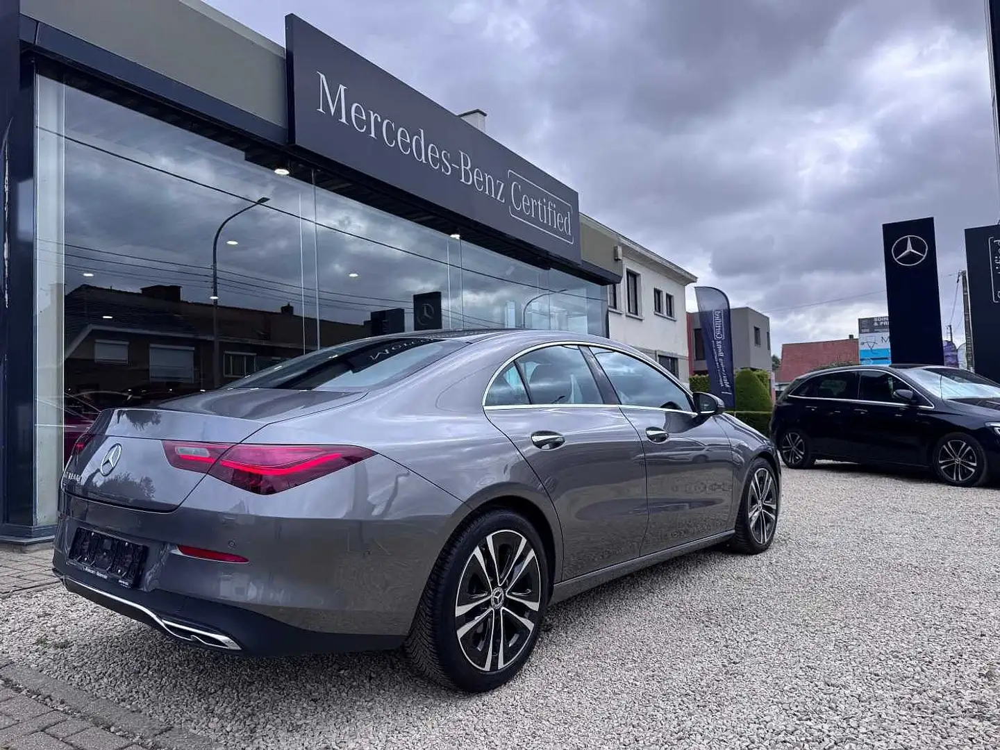Mercedes-Benz CLA 180 d Luxury Line - Top Options Grau - 2