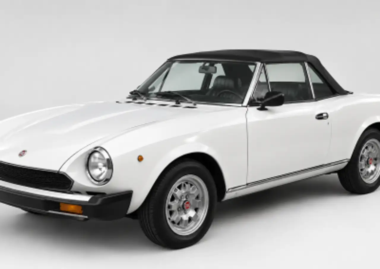 Fiat 124 SPIDER EUROPA PININFARINA, foto 1