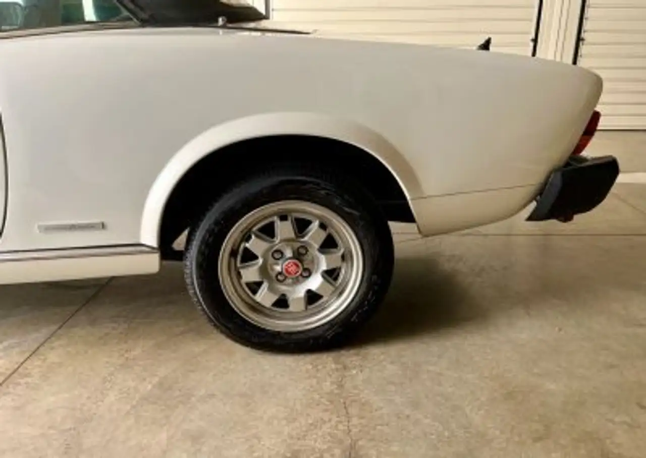 Fiat 124 SPIDER EUROPA PININFARINA, foto 8