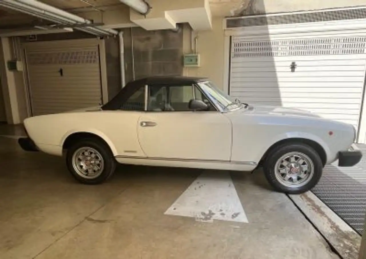 Fiat 124 SPIDER EUROPA PININFARINA, foto 6