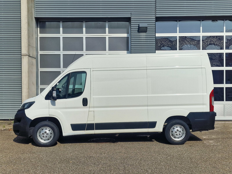 Peugeot Boxer 335 L2H2 Premium BlueHDi 140 Stop&Start — photo 2