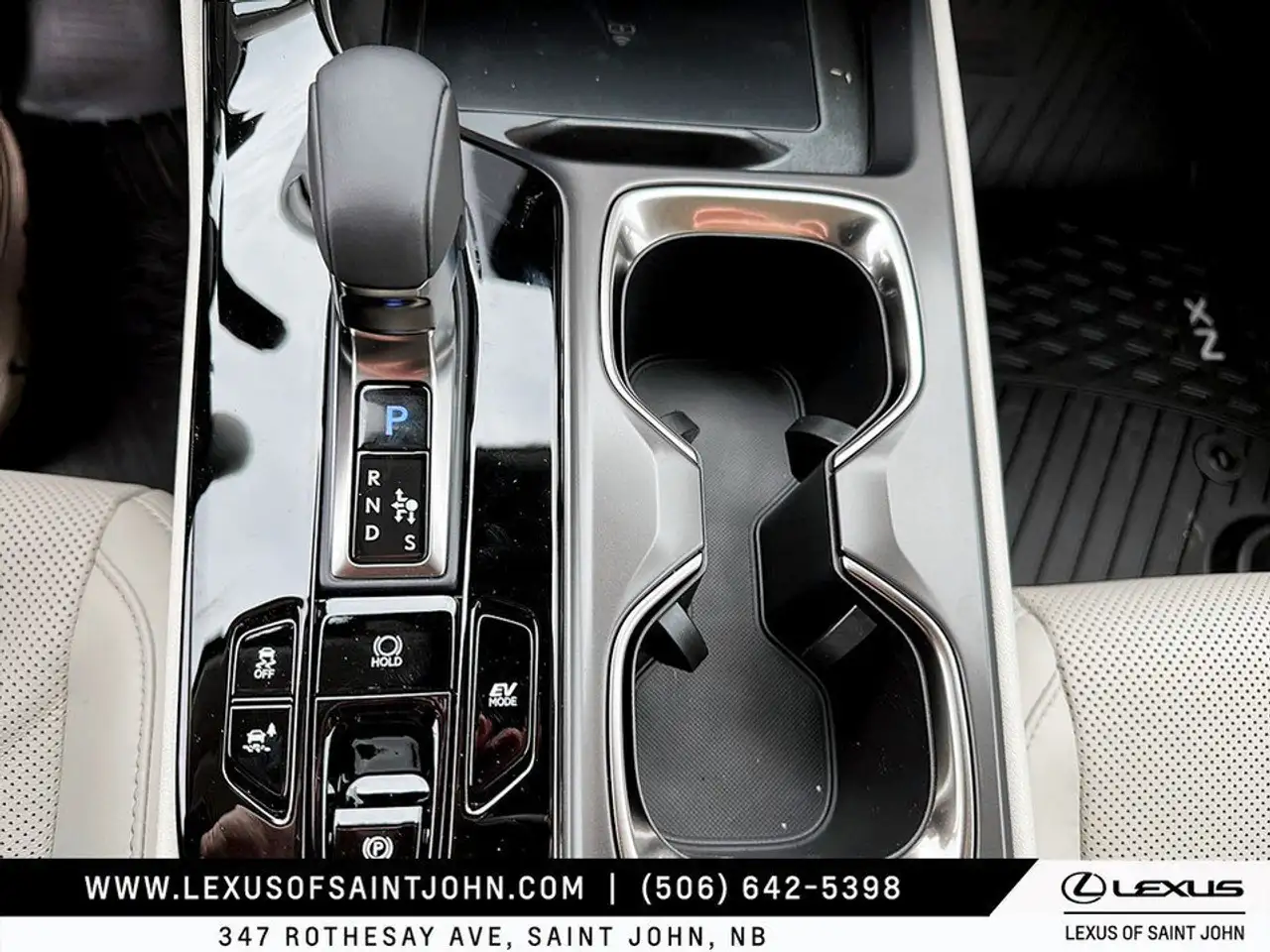 Lexus NX снимка Lexus NX