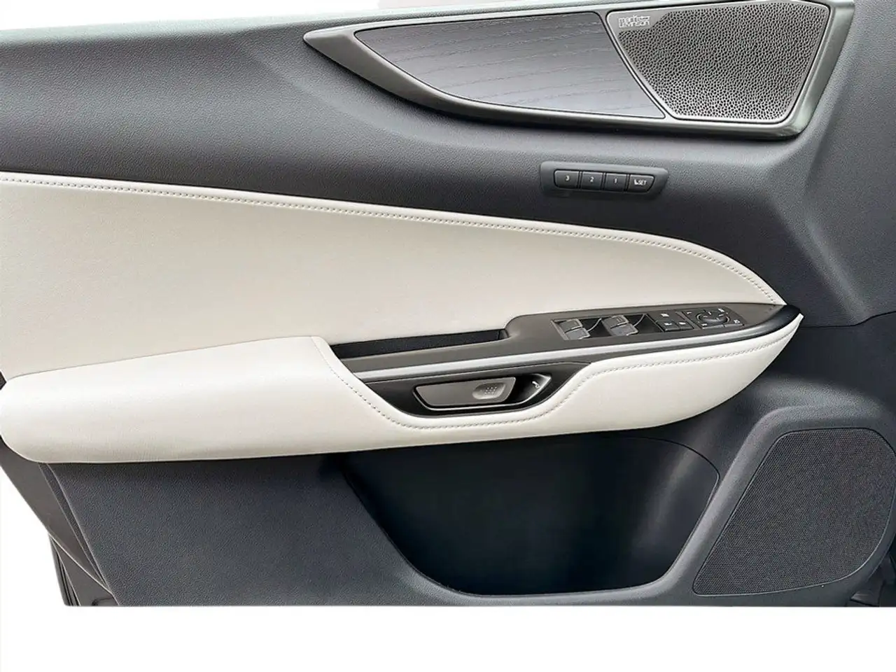 Lexus NX снимка Lexus NX