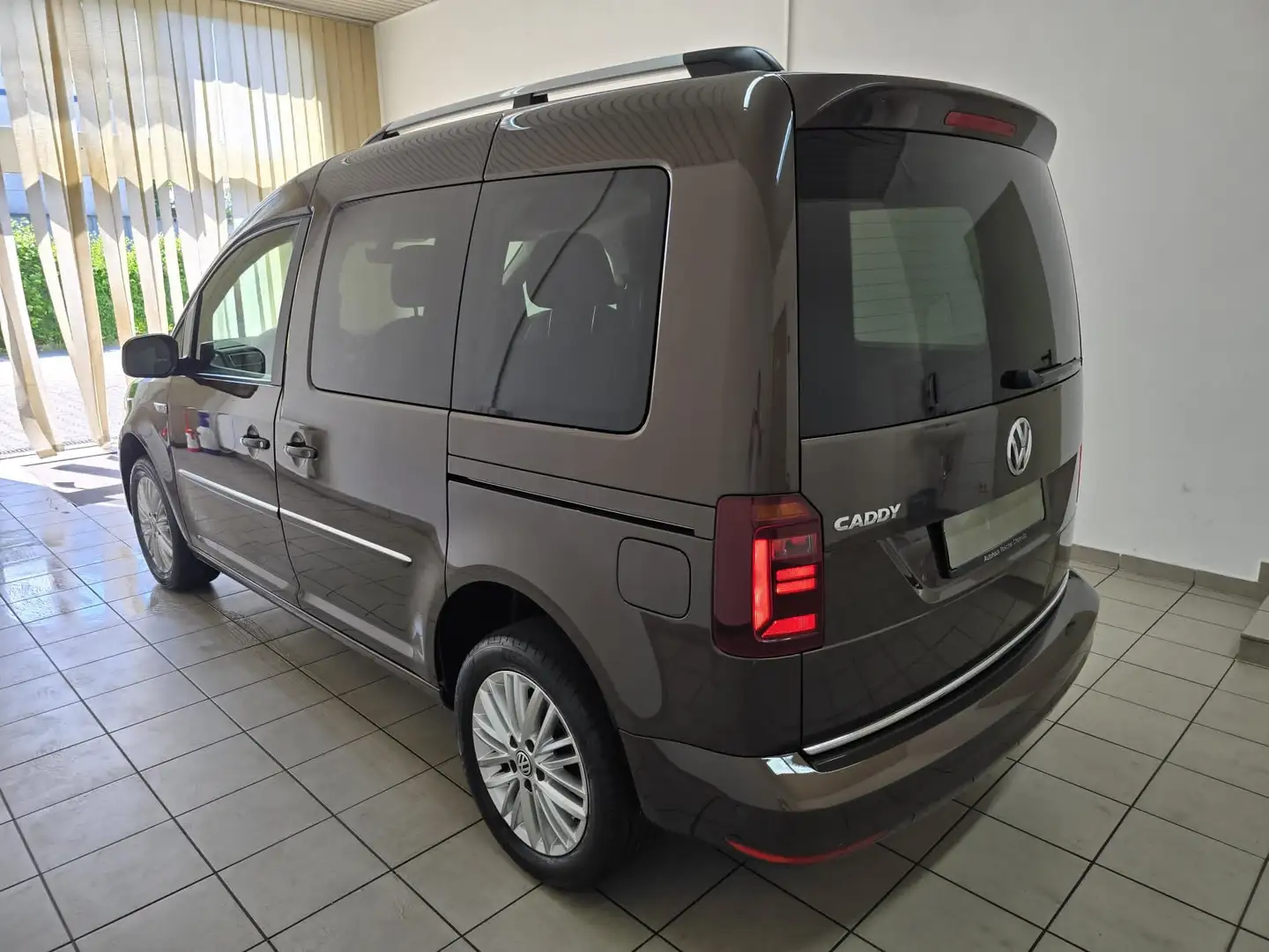 Volkswagen Caddy 1.4 TSI Highline DSG Leder Navi Xenon AHK 1. Hand Braun - 2