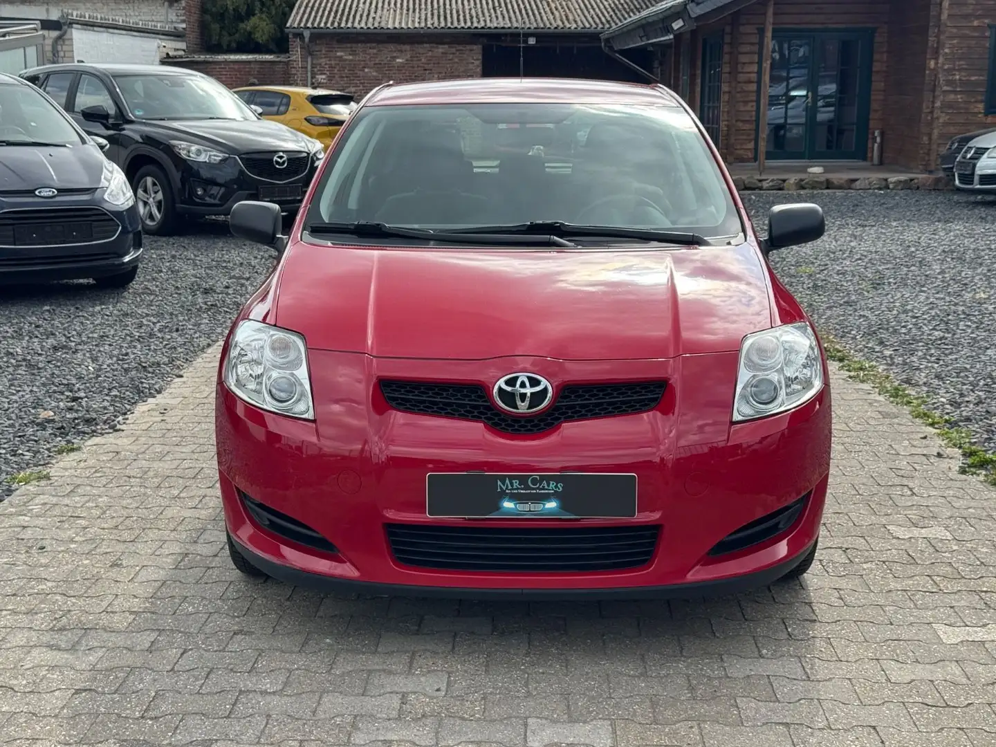 Toyota Auris Basis mit Klima Red - 1